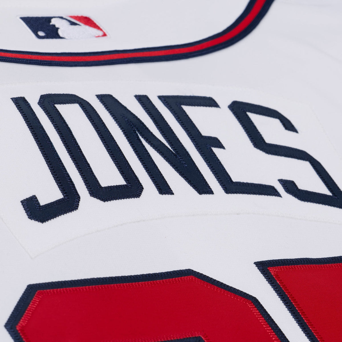 Men's Atlanta Braves Andruw Jones Mitchell & Ness White 2005 Authentic Jersey